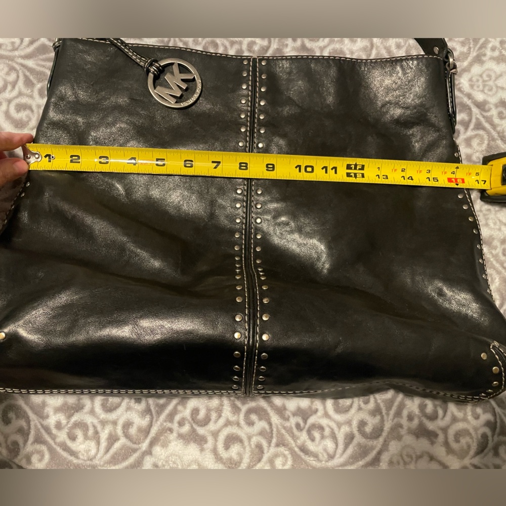 🔥 Michael Kors Astor Black Silver Studded Leather Hobo shoulder bag w/ Dustbag - Picture 11 of 13
